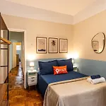 Apartamento Decorado Em Copacabana | Tn 242/201